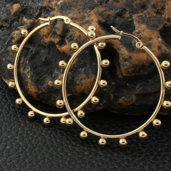 18K gold hoop earrings - Picture 2 of 3